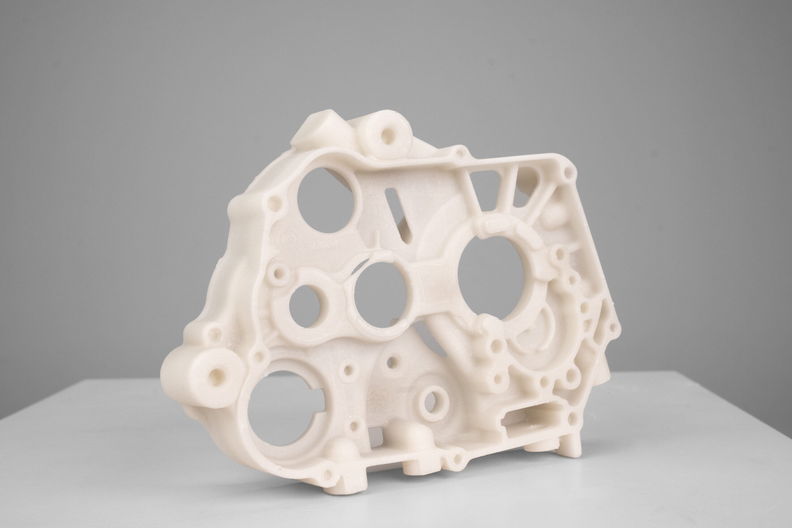 carter motore moto stampato in 3d bianco